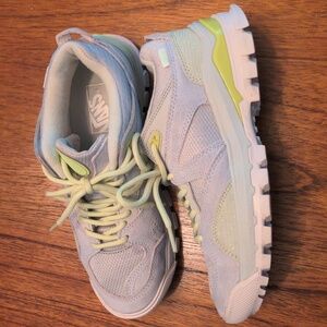 Vans AMZN Trailhead Sneaker Suede